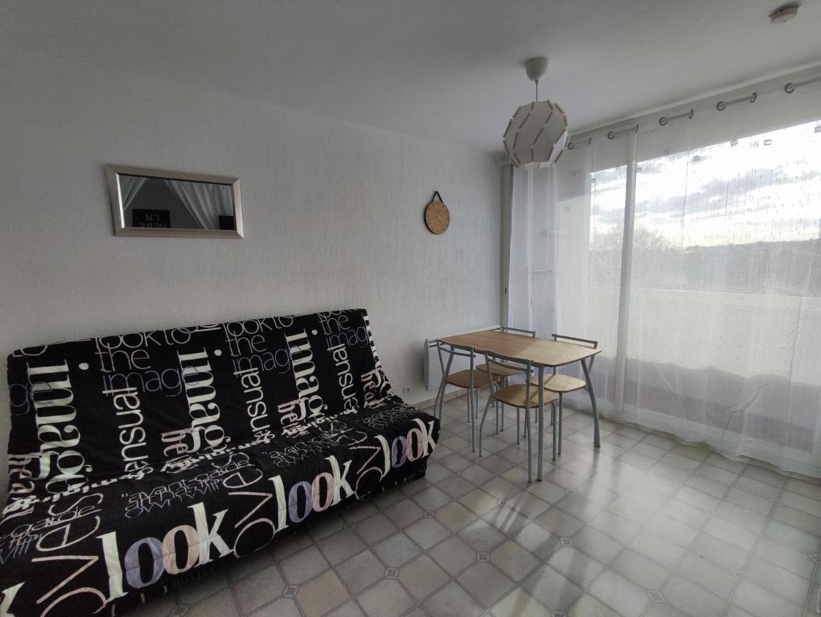 Studio Meuble Classe 2 Etoiles - 30M² Greoux-les-Bains Luaran gambar